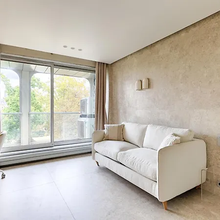 De Luxe Arc De Triomphe *